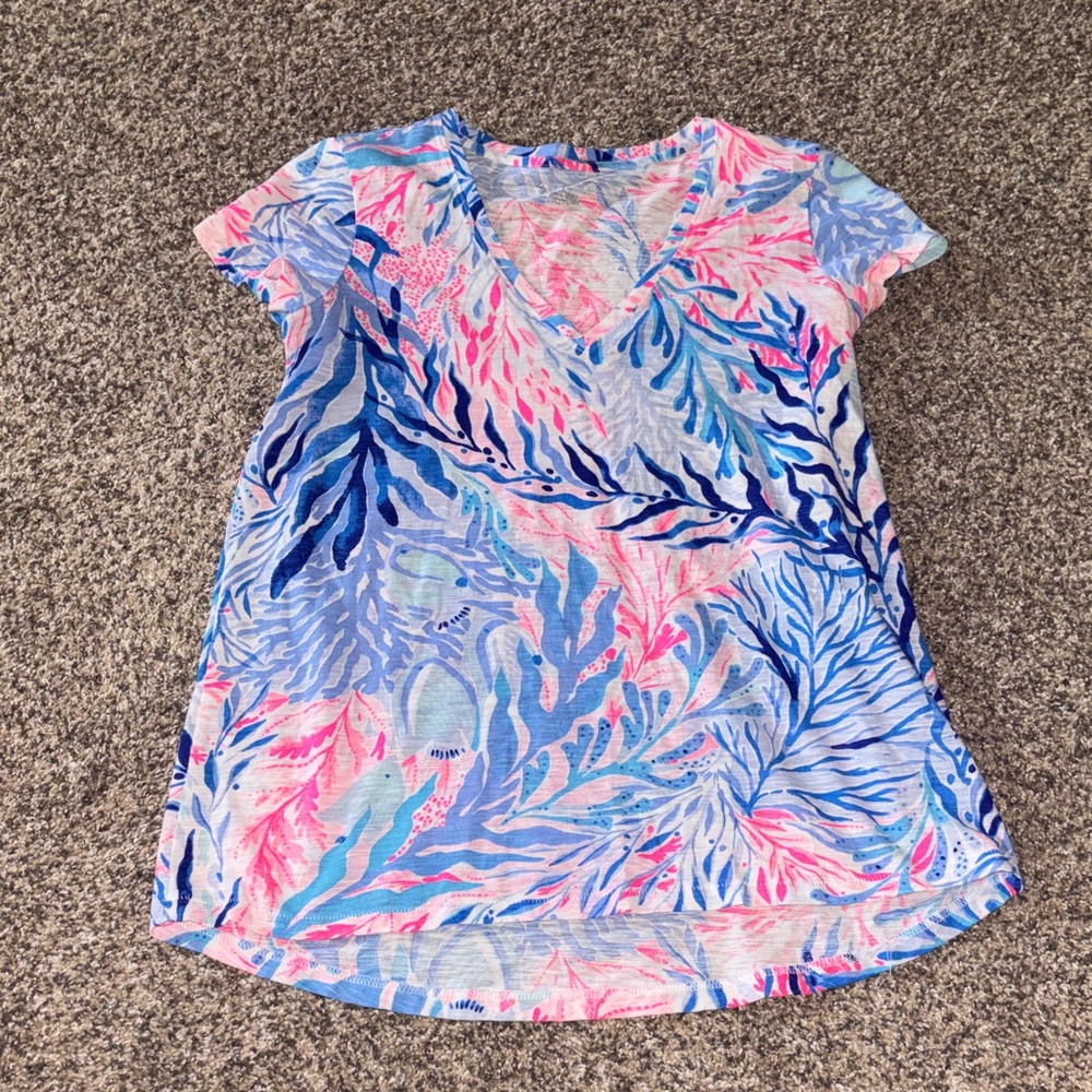 Lilly Pulitzer Etta V-neck top!